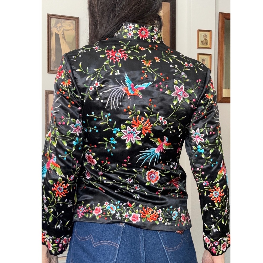 Vintage Plum Blossoms Silk Embroidered Jacket Black Floral Bird Mandarin Size 34 - Picture 3 of 9